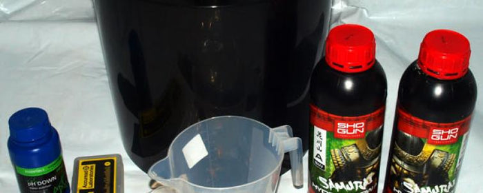 Beginners Guide To Mixing Hydroponics Nutrient Solutions